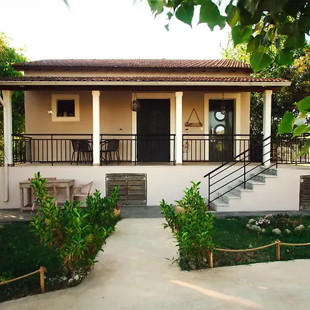 Ostrica Family House *