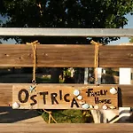 Ostrica Family House *