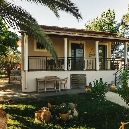 Ostrica Family House
